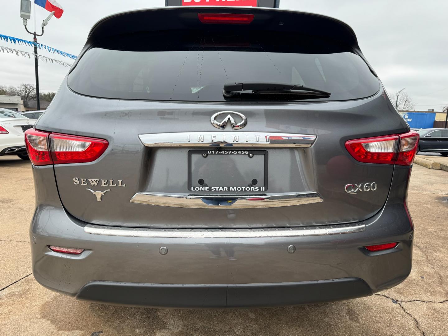 2015 GRAY INFINITI QX60 BASE (5N1AL0MNXFC) , located at 5900 E. Lancaster Ave., Fort Worth, TX, 76112, (817) 457-5456, 0.000000, 0.000000 - Photo#4